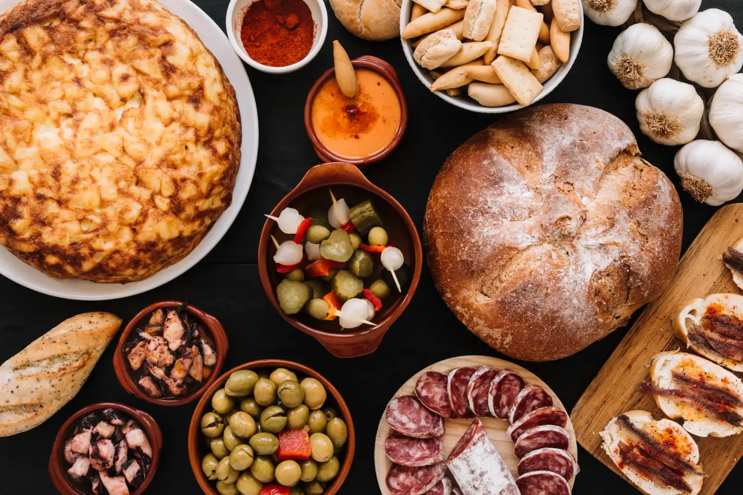 Tapas tradicionales en restaurante andaluz Madrid